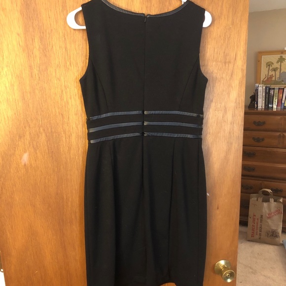 Little Black dress - Picture 2 of 3